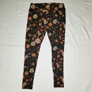 NWOT Lularoe Disney leggings TC (tall & curvy)
